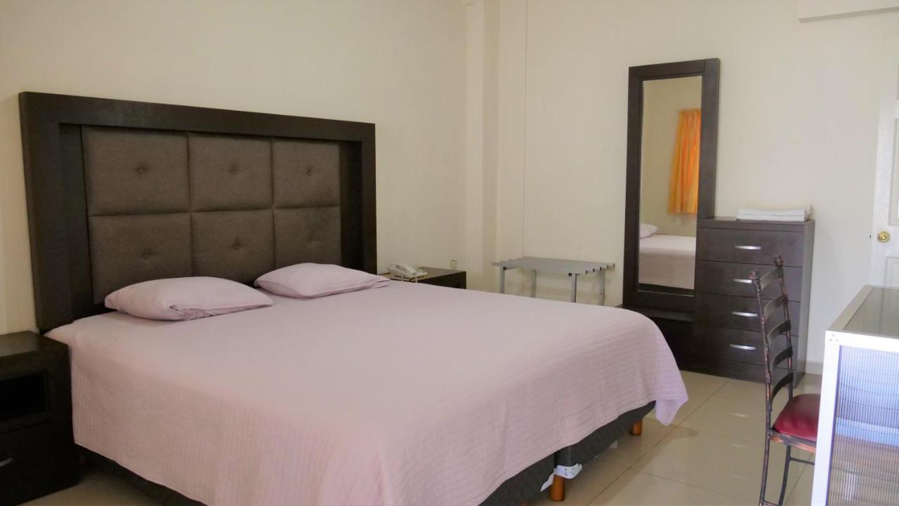 Hotel Insurgentes Express Tepic Exterior photo