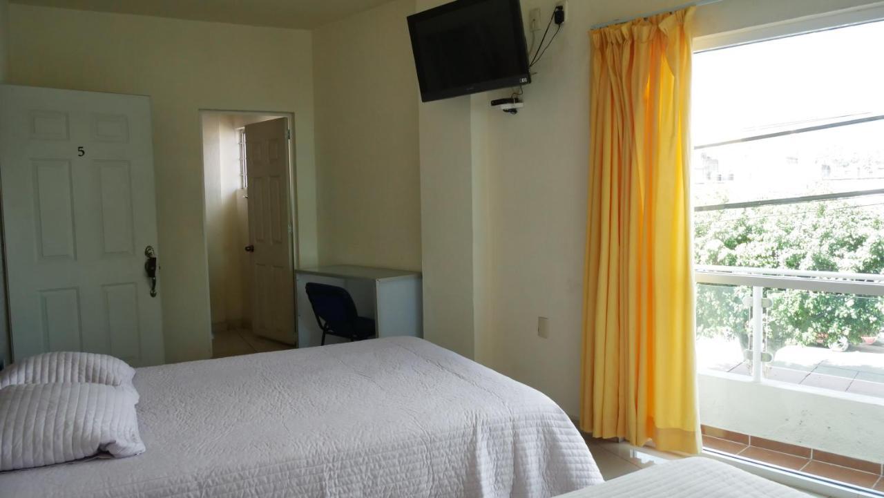 Hotel Insurgentes Express Tepic Exterior photo