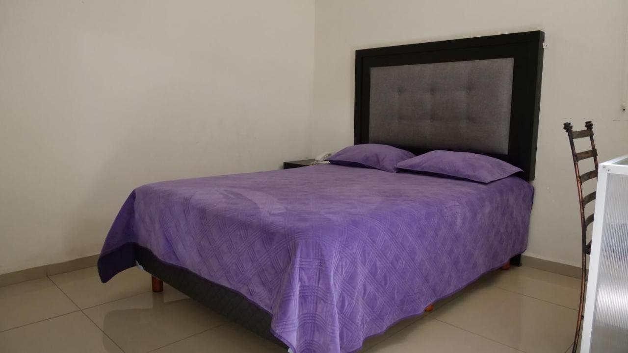 Hotel Insurgentes Express Tepic Exterior photo