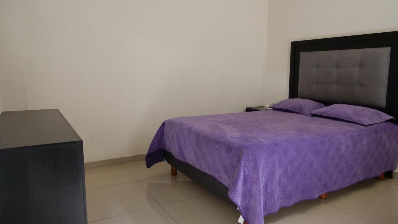 Hotel Insurgentes Express Tepic Exterior photo
