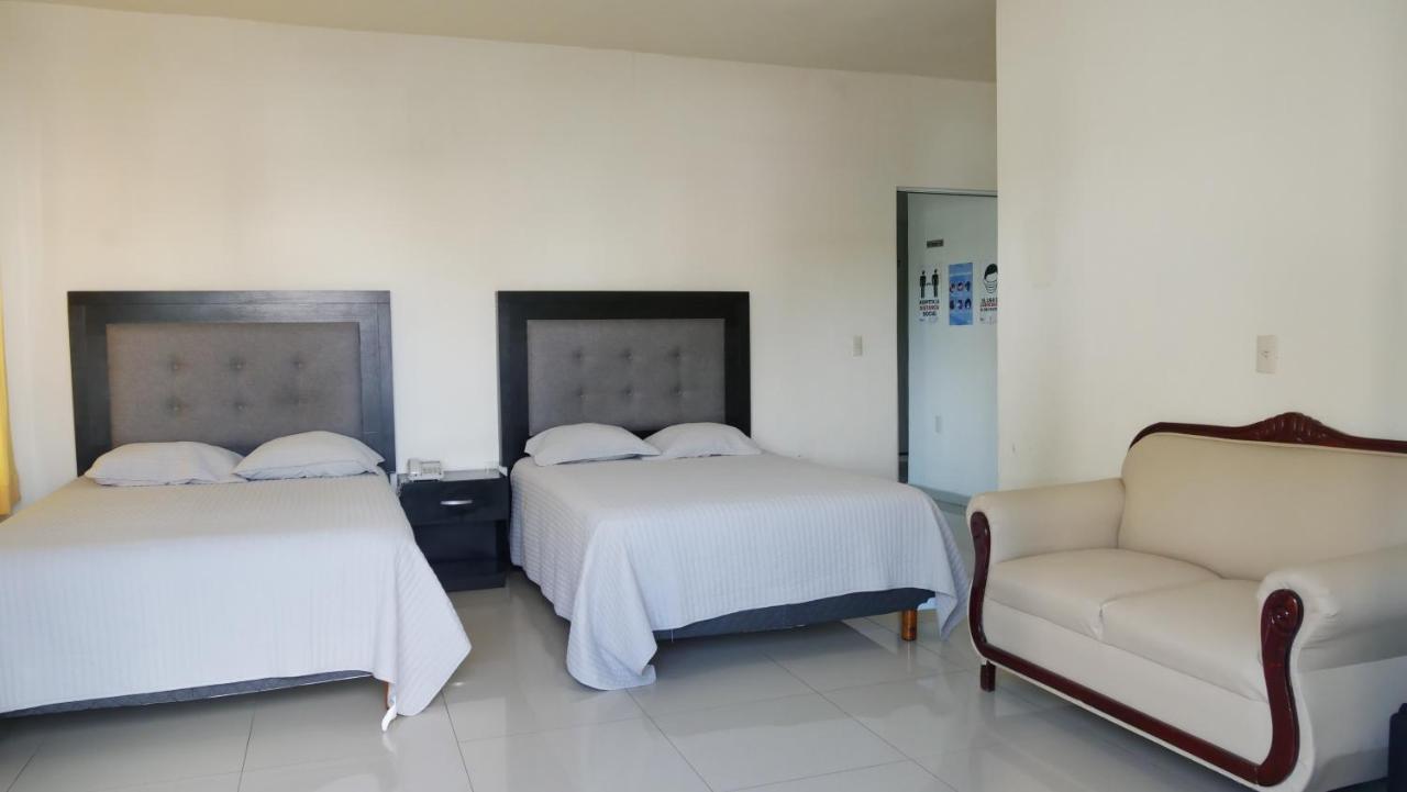 Hotel Insurgentes Express Tepic Exterior photo