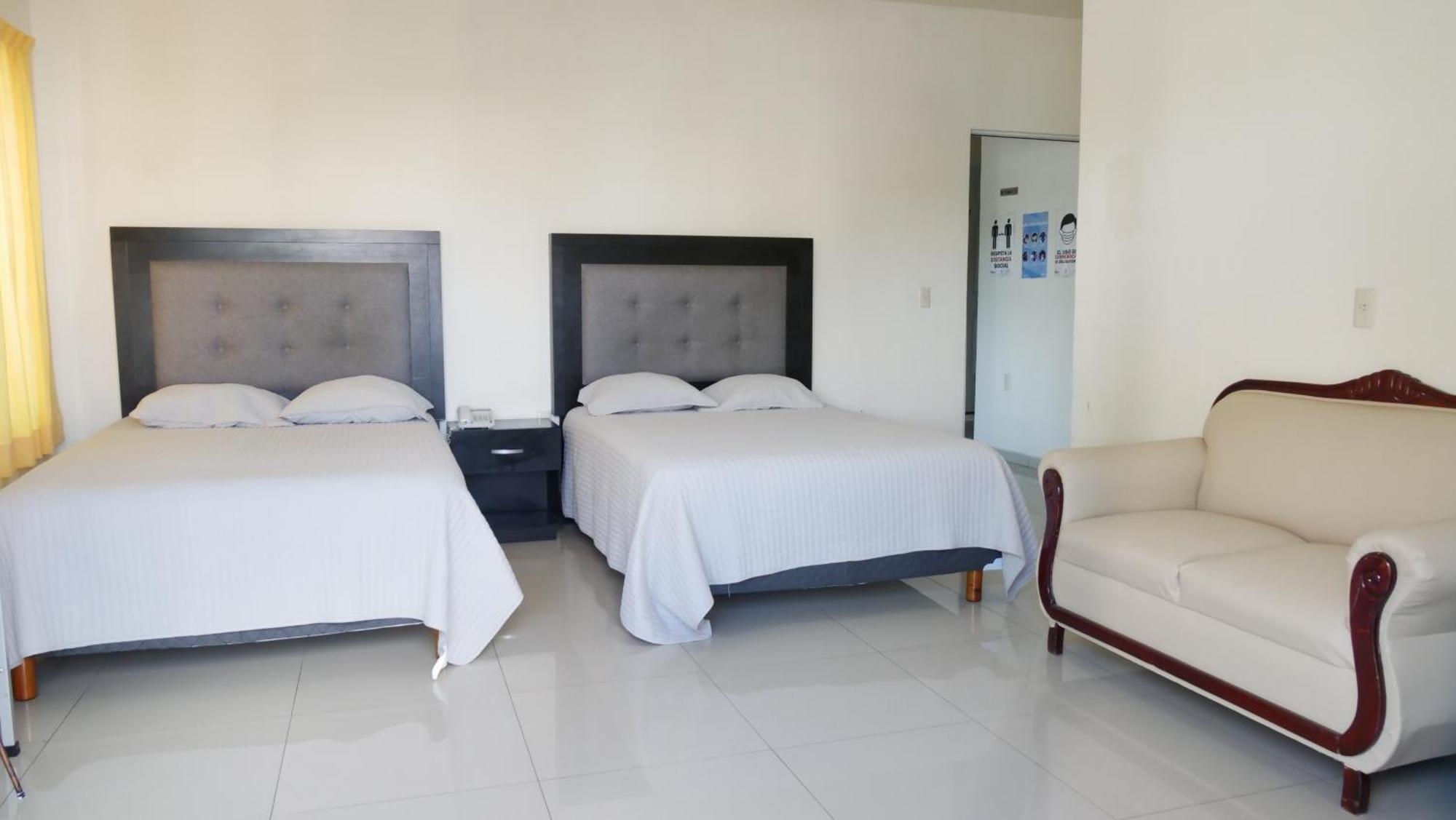 Hotel Insurgentes Express Tepic Exterior photo