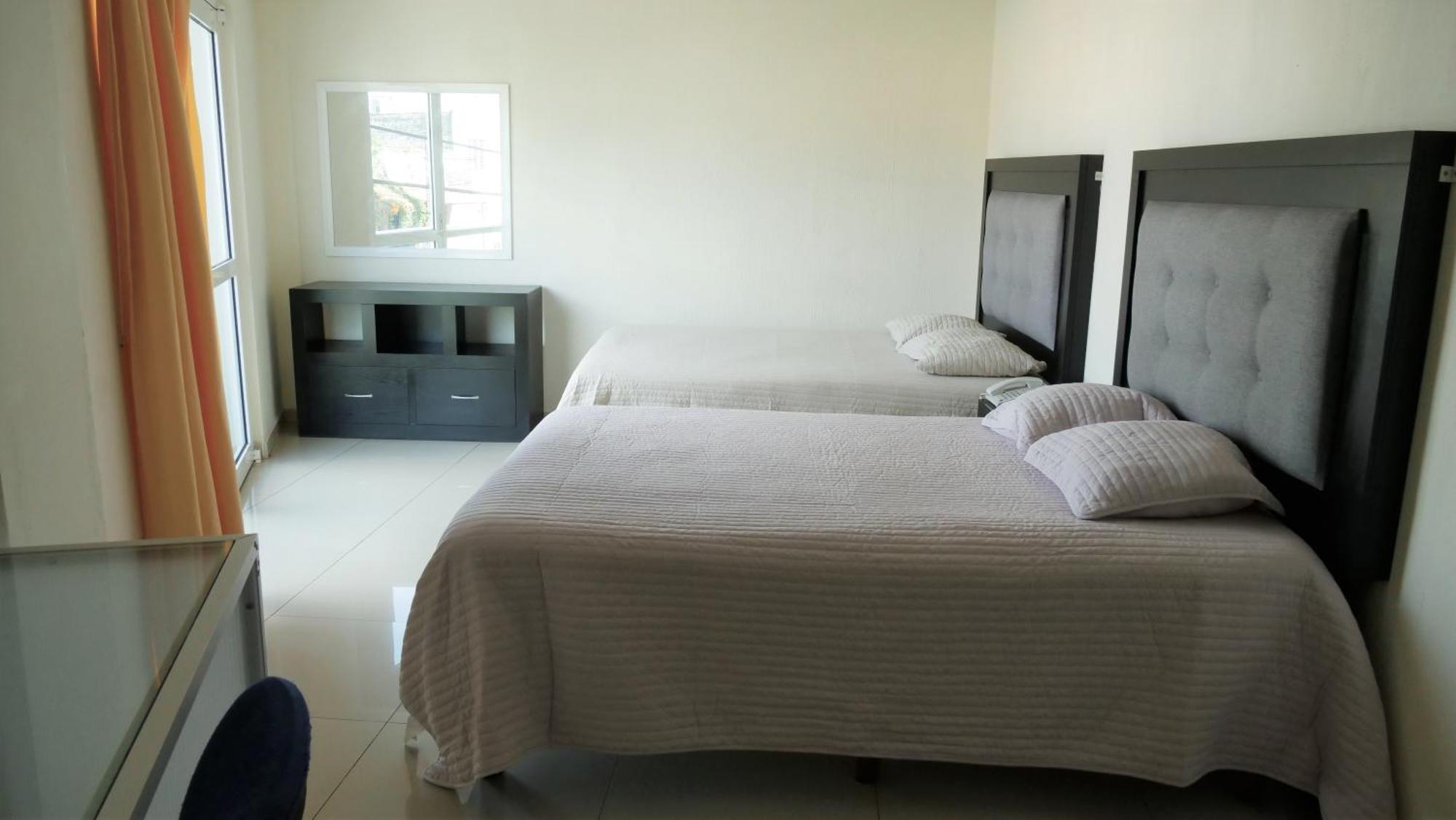 Hotel Insurgentes Express Tepic Exterior photo
