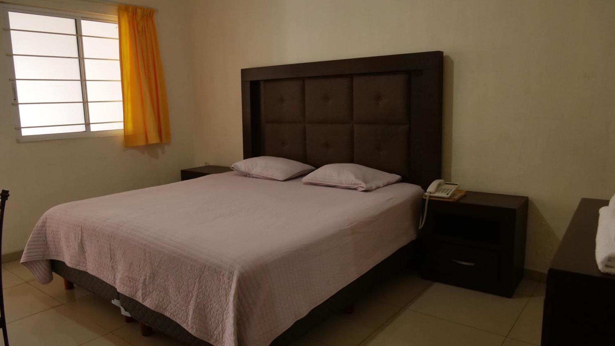 Hotel Insurgentes Express Tepic Exterior photo